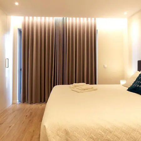Luxury And Modern In Center Porto Moniz
