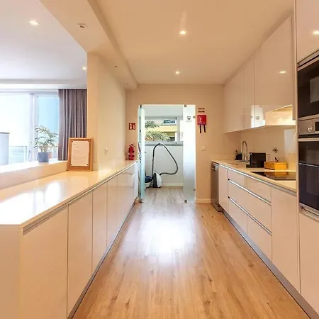 Luxury And Modern In Center *