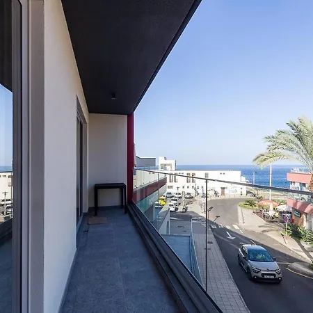 The Jolie - Lava Pools Apartment