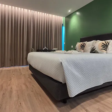 The Jolie - Lava Pools