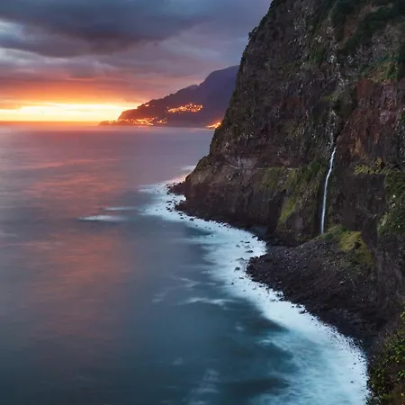The Jolie - Lava Pools Porto Moniz