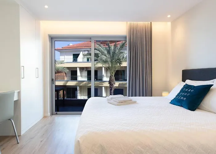 The Jolie - Lava Pools