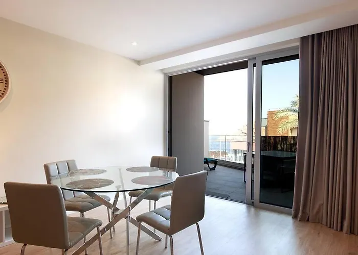 The Jolie - Lava Pools Apartmán *