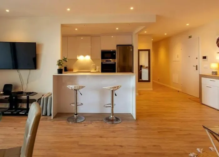 The Jolie - Lava Pools *