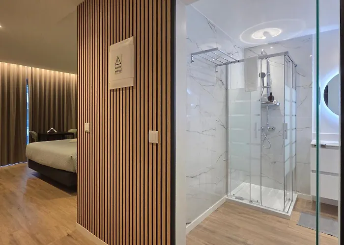 The Jolie - Lava Pools