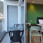 Apartament The Jolie - Lava Pools